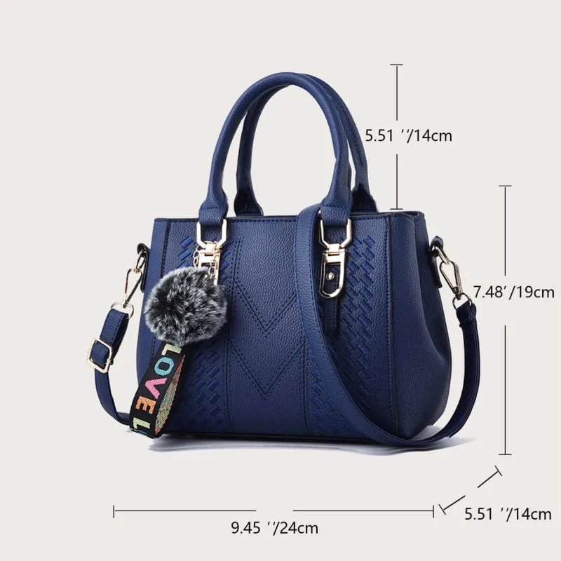 Bolsa de mão super fashion feita de couro, vários modelos.